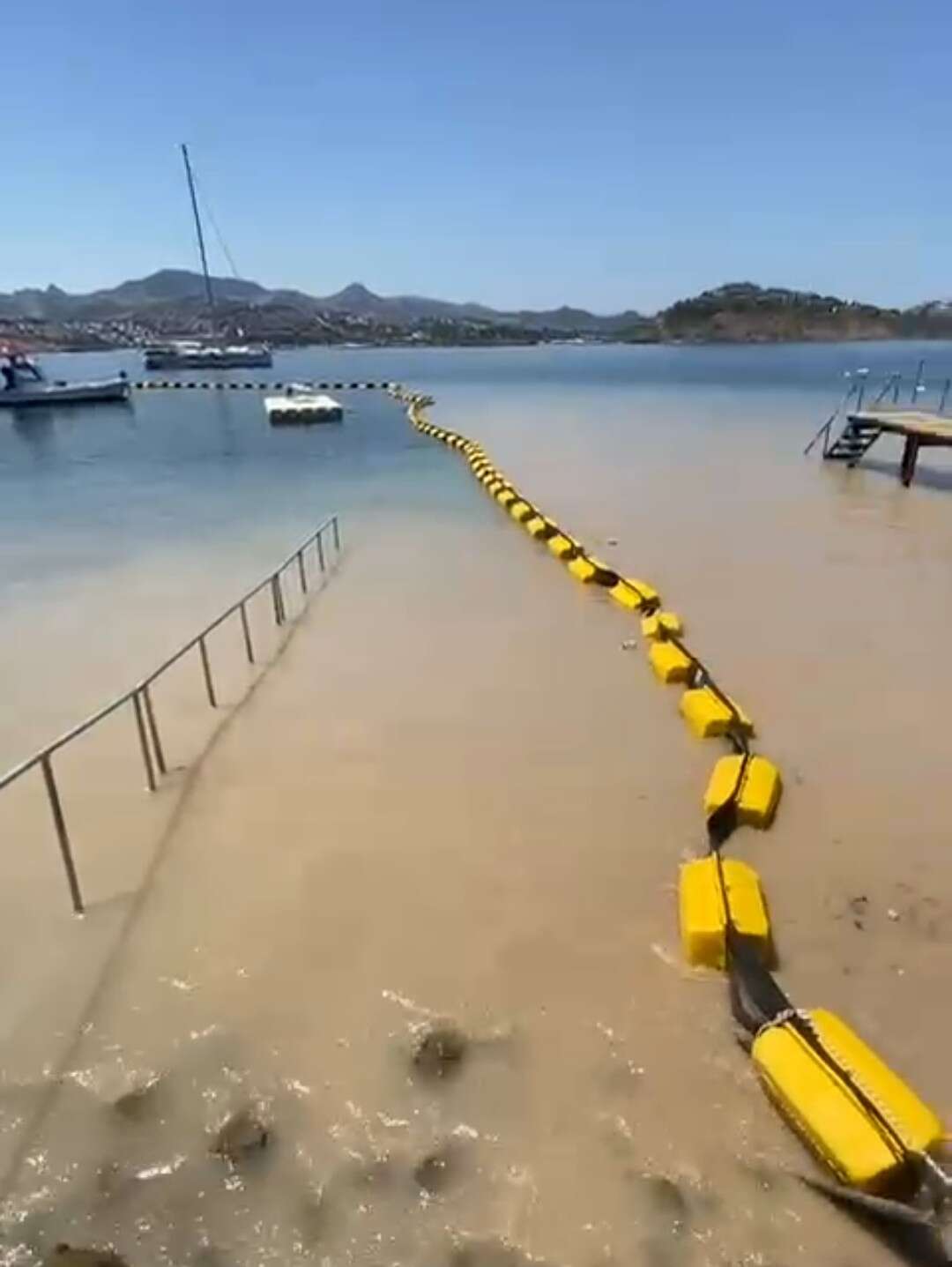 Turizm Cenneti Bodrum'da Çevre Alarmı! Denize Ulaşan Sular Tepki Çekti 4